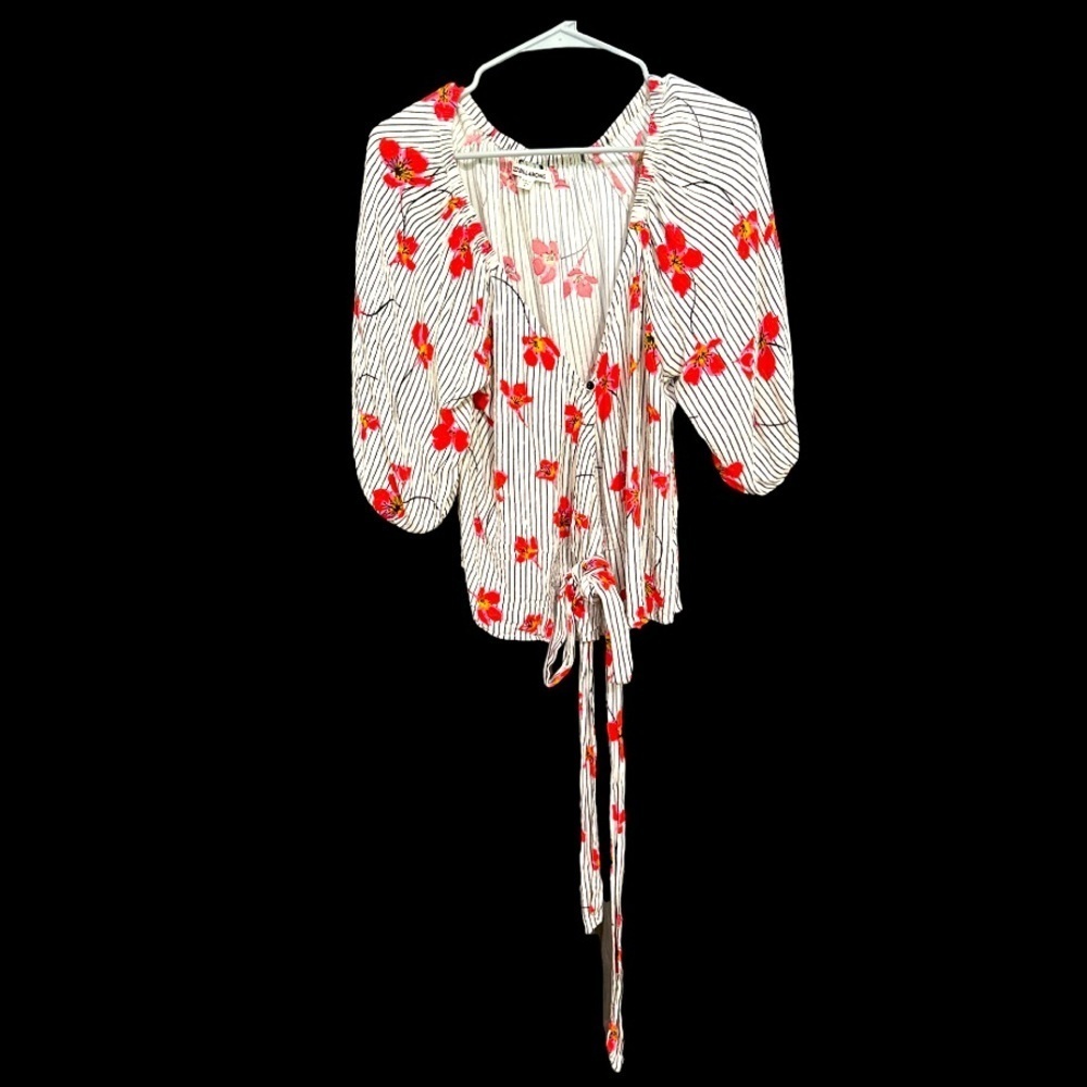 WOMENS BILLABONG WRAP SHIRT WITH BUTTON CLOSURE WHITE AND PINK FLOWERS SMALL